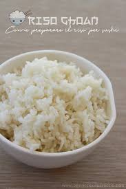 Non si presta molto ad essere risottato, ma è invece perfetto per preparare piatti freddi ricchi di verdure, carne o pesce e può essere utilizzato come accompagnamento di ricette particolarmente condite al posto del classico riso basmati. Ogni Riccio Un Pasticcio Blog Di Cucina Corso Base Di Sushi Come Preparare In Modo Perfetto Il Riso Per Sushi Foto Passo Passo