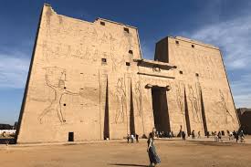 Egypt definition, a republic in northeastern africa. Os 7 Templos Mais Bonitos Do Egito Ares Do Mundo