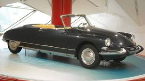 Je veux même pas savoir comment tu es tombé là dessus. L Ete Arrive Alors Plutot Rigide Ou Capote Souple