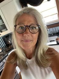 I'm married 52 year old mom of 2 beautiful daughters ,29 & 22. We're in  Louisville, KY