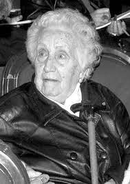 057 Lola Lemos