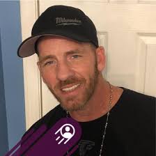 Who can install doors and kitchen cabinets in Stone Mountain area?