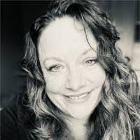 Vanessa Zink's Instagram, Twitter & Facebook