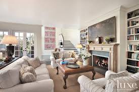 A Traditional Brentwood Bungalow With English Inspired Interiors Luxe Interiors Design