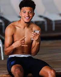 Jadon malik sancho (born 25 march 2000) is an english professional footballer who plays as a winger for german bundesliga club borussia dortmund and the england national team. 36 Jadon Sancho Ideas Sancho Football Football Players