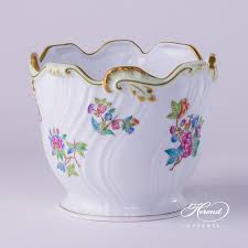 Maybe you would like to learn more about one of these? Flower Pot Queen Victoria Vba Herend Experts