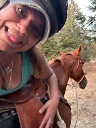 What female unicorn in Ontario, Canada is interested in a relationship with  a couple?