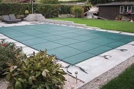 Das Sicherheitsnetz Fur Den Pool Schutz Den Pool Vor Schnee Und Blatter Pool Poolabdeckung Pool Im Garten