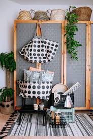 Die praktische tasche ist innen mit beschichteter baumwolle oder wachstuch gefüttert und lässt gratis schnittmuster. Diy Die Kult Tasche Vom Mobelschweden Selber Nahen