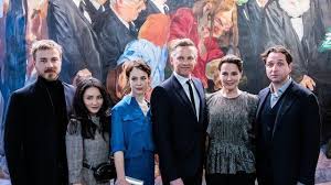 Bad Banks Feiert Premiere In Der Paulskirche In 2020 Banks Klatsch Und Tratsch Schauspieler