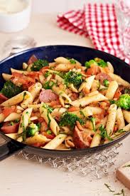 Sizilianische Nudelpfanne Mit Salsiccia Rezept Nudelpfanne Nudel Einfache Gerichte