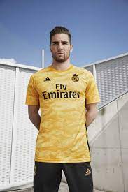 The same shorts and shirt worn by real's number one, aeroready technology makes sure that being cool, dry and comfortable is not an issue. Real Madrid Goalkeeper Kit Junior Jersey On Sale