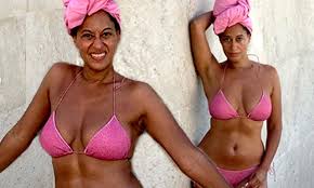 Tracee Ellis Ross Flaunts Her Curvy Figure In Hot Pink Bikini As She Soaks Up The Sun While In Cabo Daily Mail Online