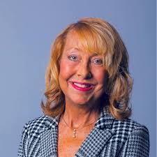 Carrie Mecham's Instagram, Twitter & Facebook