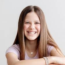 Susan Steinborn's Instagram, Twitter & Facebook