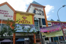 Recommended to try katong laksa and bubur ayam. faizah roslaini. Venue 3rd Ole Ole Shah Alam Chess Open 2011 3rd Osaco