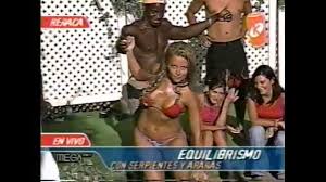 Personalidades políticas también se hicieron parte, como la alcaldesa cathy barriga. Kathy Barriga Equilibrismo Con Serpientes Mekano Febrero 2003 Renaca Manuel Alejandro 2015 Youtube