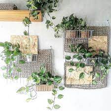 100均のワイヤーネット ちょっとした収納からオシャレなインテリアまでできちゃう優れものなんです みんなのワイヤーネット活用法を参考にインスタ映えするインテリアを作っちゃおう ワイヤーネット 収納 アイデア 漆喰 diy