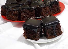 Daca nu tineti post si vreti sa incercati reteta, puteti inlocui margarina cu untul si iaurtul de soia cu iaurtul normal. Negresa Glazurata De Post Vegan Cake Dessert Recipes Food