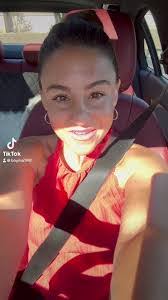 Jennifer Brumfield's Instagram, Twitter & Facebook