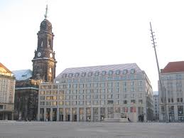 Dresdner bank was the first to open its own office in former eastern germany in dresden on 2 january 1990. File Dresdner Bank Altmarkt Jpg Wikimedia Commons