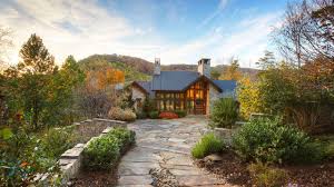 3 streams, hiking trails, 5 tree stands and excellent deep well. This Secluded Estate In South Carolina S Blue Ridge Mountains Overlooks A Famed Golf Course Mansion Global