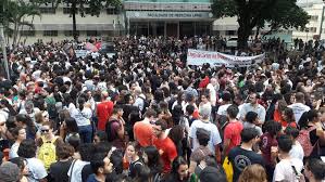 Suposta manifestação é impedida pela polícia. 15m Cidades Amanhecem Com Paralisacoes E Atos Na Greve Nacional Contra Os Cortes E A Reforma De Bolsonaro