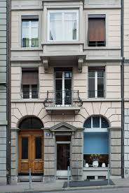Die 141 m² grosse wohnung mit 3. Kaputte Mobel Verschmierte Wande Fehlende Zimmerturen Wie Mieter Die Stadt Zurich Austricksen Nzz