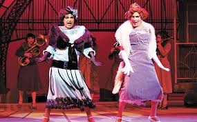 Los amigos bajaron por la calle gorki, doblaron la esquina y pronto llegaron al teatro musical. Sugar Humor A La Aventura Que Inician En Teatro Insurgentes