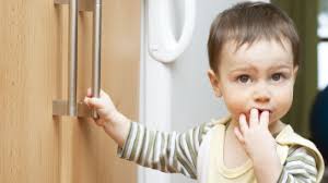 Качели для новорожденных: какие бывают, зачем нужны, как выбрать