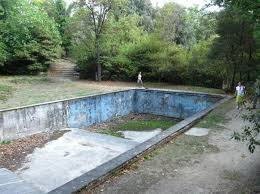 Τατόι, πρώην βασιλική κατοικία το τατόι βρίσκεται 15 χιλιόμετρα βόρεια της αθήνας. Podhlatada Sta Egkatelhmena Basilika Anaktora Sto Tatoi Arcadia Portal