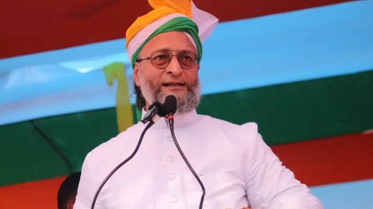 दिन में दो-चार बार बीवी से बोलें Love You', ओवैसी का दिखा लव गुरु अवतार - owaisi love you speech kanpur rally aimim up 2027 ultimatum samajwadi party ntcpkb - AajTak
