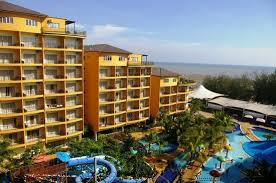 Golden palm tree resort & spa sdn bhd no. Resort Building Facing The Theme Park Picture Of Gold Coast Morib International Resort Banting Tripadvisor