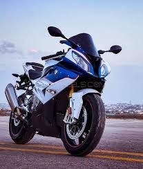 It's not so much how much more powerful, faster and better handling the 2015 bmw s1000rr is, it's how easy it is to manage. Used Bmw S1000rr 2015 Bike For Sale In Sialkot 333428 Pakwheels
