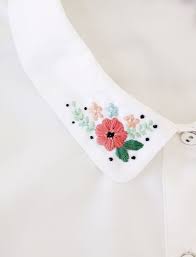 Embroidered patches have a rich history, one that dates back thousands of years to the origin of thread stitched embellishments on clothing. Diy Floral Embroidered Collar Sewing Embroidery Embroidery Dress Diy Collars Diy Embroidery Flowers Pattern