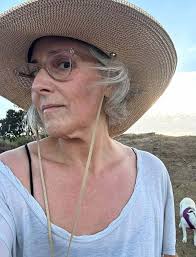 Ricki Lake Celebrates 1 Year Since Her Facelift and Calls It the 'Icing