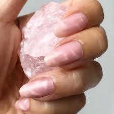 ¿te gustaría llevar las uñas decoradas pero no quieres un diseño de uñas exagerado? Disenos De Unas 2021 Coleccion De Opciones Actuales De Manicura 2021