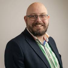 Angela Heise's Instagram, Twitter & Facebook