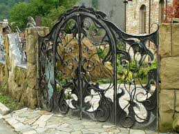 La Porte De Jardin Et Portail Nous Accueillent Avant Proprietaire Porte Jardin Portes De Jardin En Fer Portes En Fer