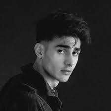 Alan Navarro's Instagram, Twitter & Facebook