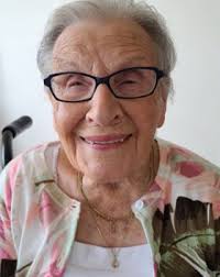 Lilian Margaret Etches (nee Curtis)