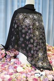Inilah tudung milik pengasas bawal exclusive, haliza maysuri yang berjaya melakarkan sejarah dalam malaysia book of records sebagai tudung termahal di dunia! Keen Interest In Headscarves Rakes Lucrative Income The Star