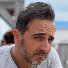 Effie Stark's Instagram, Twitter & Facebook