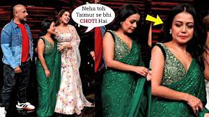 Neha kakkar's height is a little bit smaller than usual but whatever she has achieved in her career makes her taller than everyone. Sara Ali Khan Makes Fun Of Neha Kakkar Height On Indian Idol 11 During Love Aaj Kal 2 Promotions Youtube