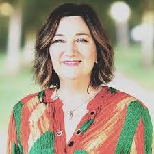 Christina Carruthers's Instagram, Twitter & Facebook