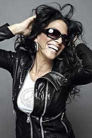 She's obsessed with giorno because he killed ilusso, who killed sheila's sister. Sheila E Concert Europe