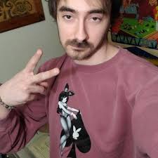 Daniel Lavine (@SirDanielLavine)