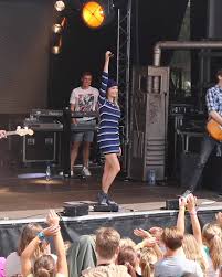 Tinneoltmans guitar in onze rubriek covergirl zal tinne oltmans, je wel bekend van de serie én band ghost rockers, elke tinne en juan worden in de voorlaatste challenge accepted uitgedaagd door jaël en ender wie wordt gestraft? Ghost Rockers Videos Facebook