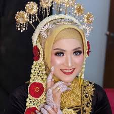 Pin oleh asiah di beautiful hijabshawlscarfniqabkhimar di 2019 via pinterest.com. Pengantin Jawa Hijab Serba Pengantin
