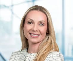 Kelly Milam's Instagram, Twitter & Facebook